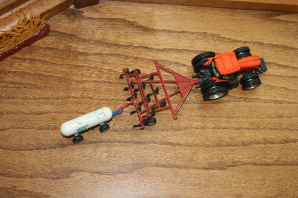 toy tractor hitch